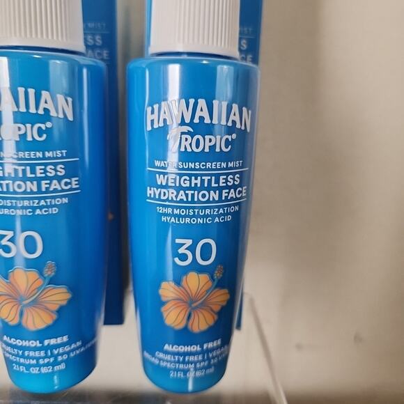 TWO Hawaiian Tropic Weightless Hydration Face SPF 30 Sunscreen Mist for Face - Picture 2 of 5